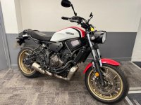 YAMAHA XSR700