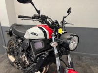 YAMAHA XSR700