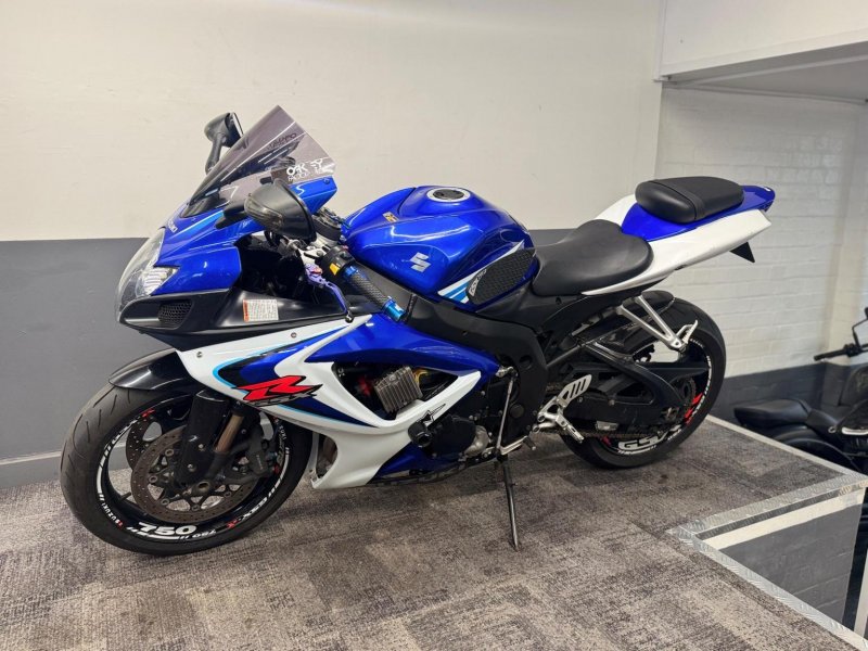 SUZUKI GSXR750