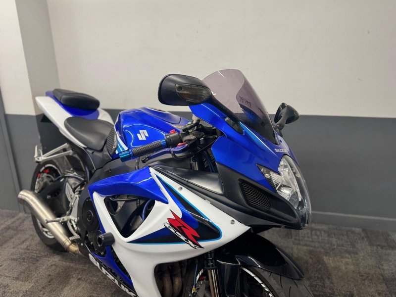 SUZUKI GSXR750