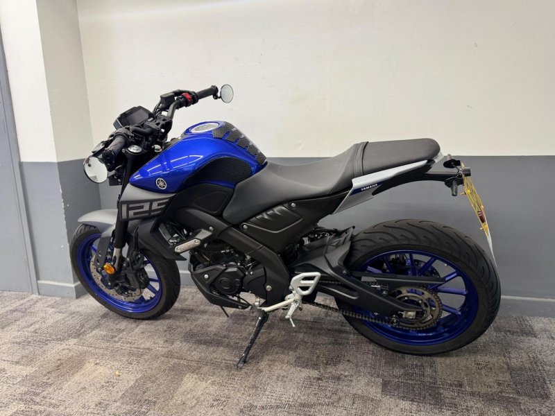 YAMAHA MT-125
