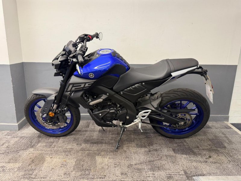 YAMAHA MT-125