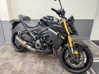 SUZUKI GSX-S1000
