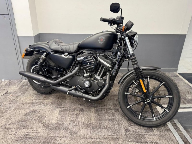 HARLEY-DAVIDSON Sportster
