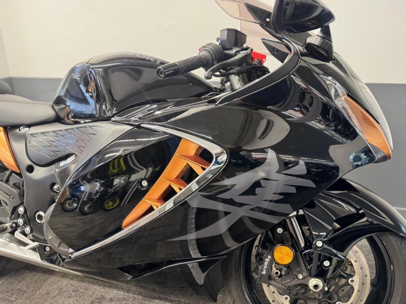 SUZUKI GSX1300R Hayabusa