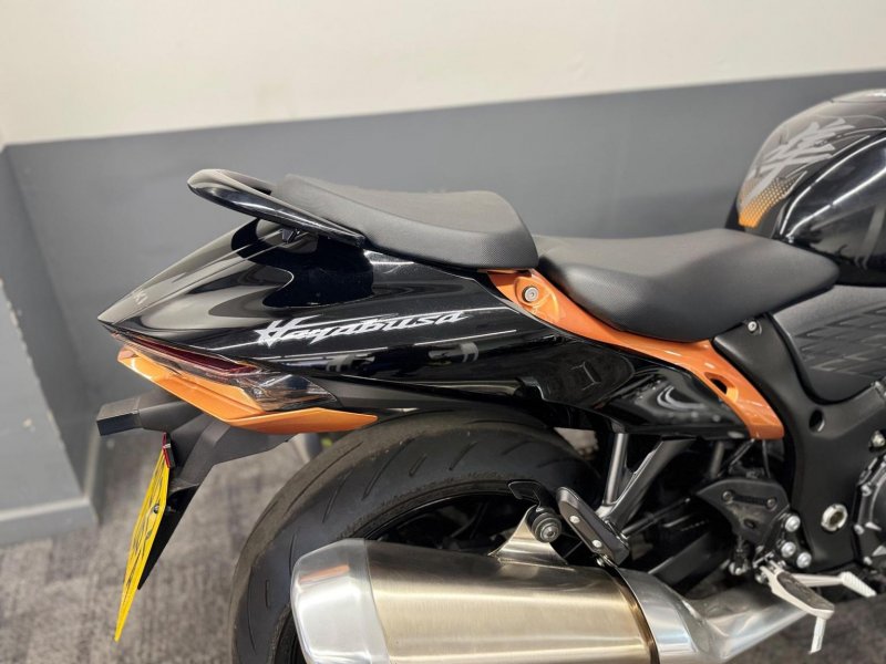 SUZUKI GSX1300R Hayabusa