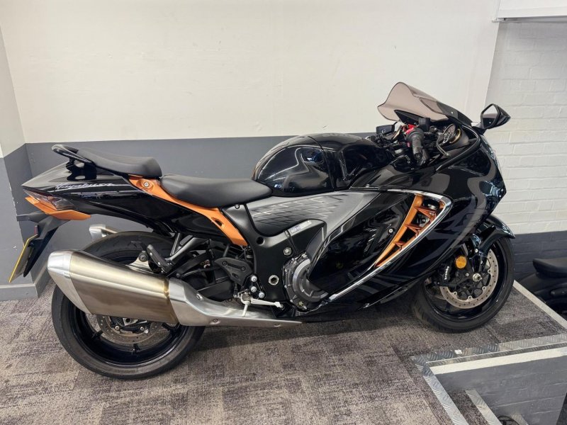 SUZUKI GSX1300R Hayabusa