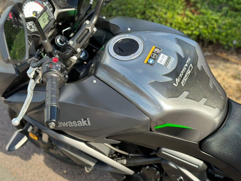 KAWASAKI Versys 650