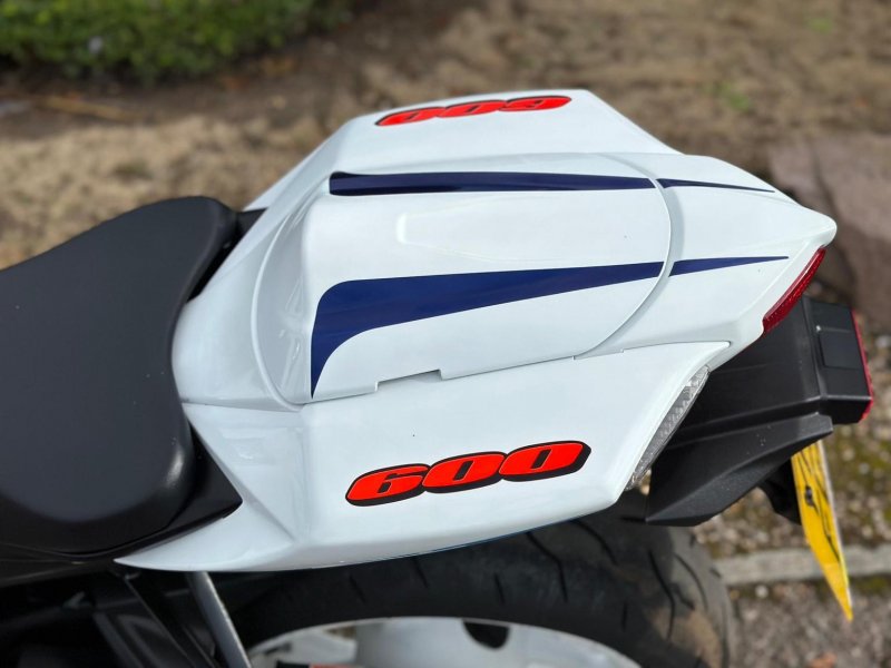 SUZUKI GSXR600