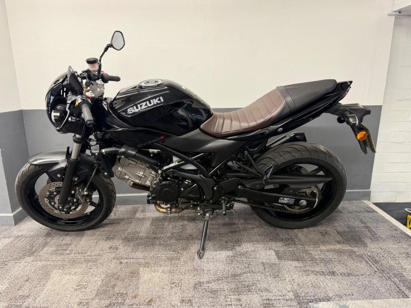 SUZUKI SV650X