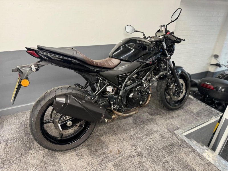 SUZUKI SV650X