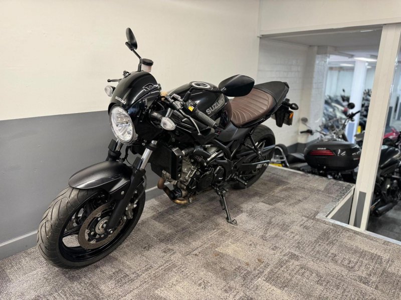 SUZUKI SV650X
