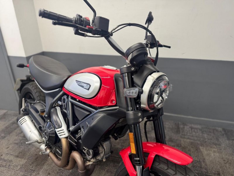 DUCATI SCRAMBLER 800