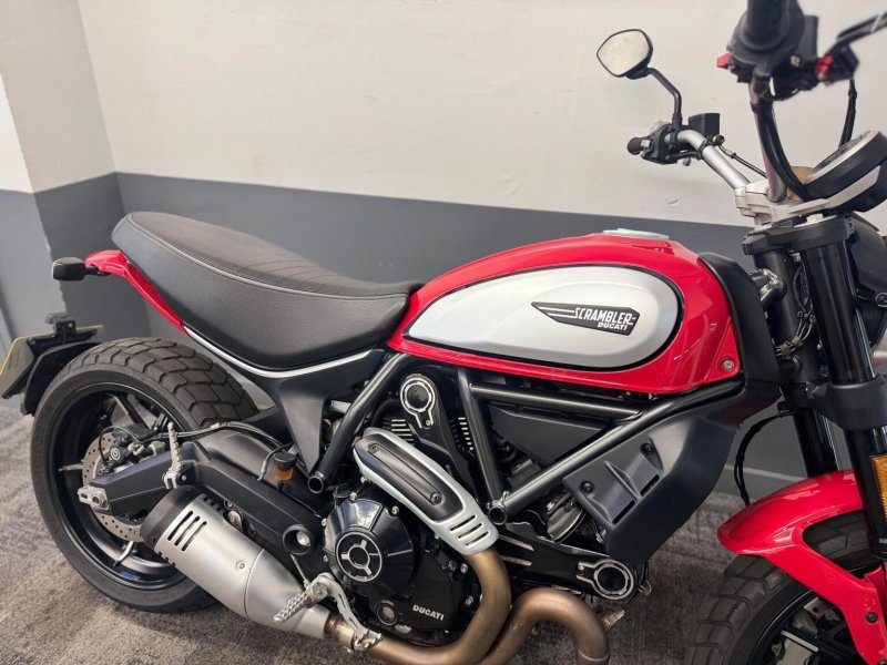 DUCATI SCRAMBLER 800
