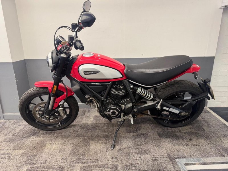 DUCATI SCRAMBLER 800