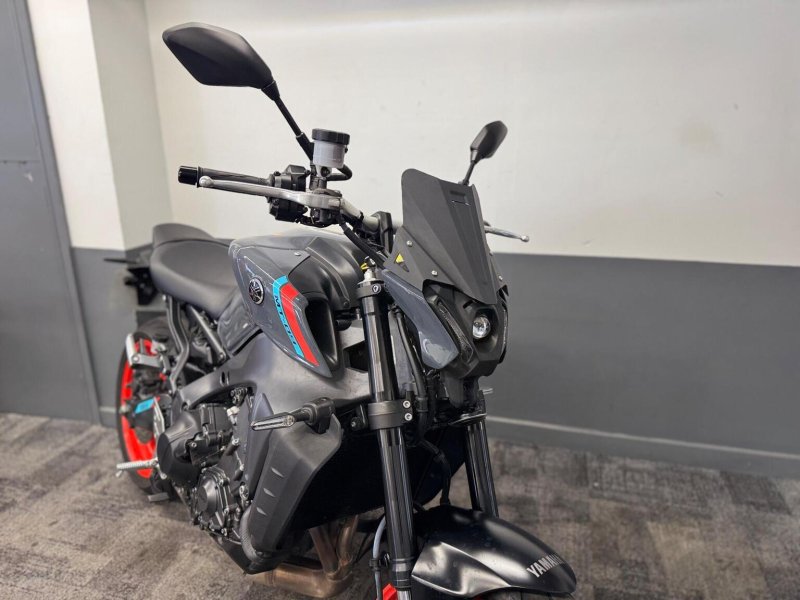 YAMAHA MT-09