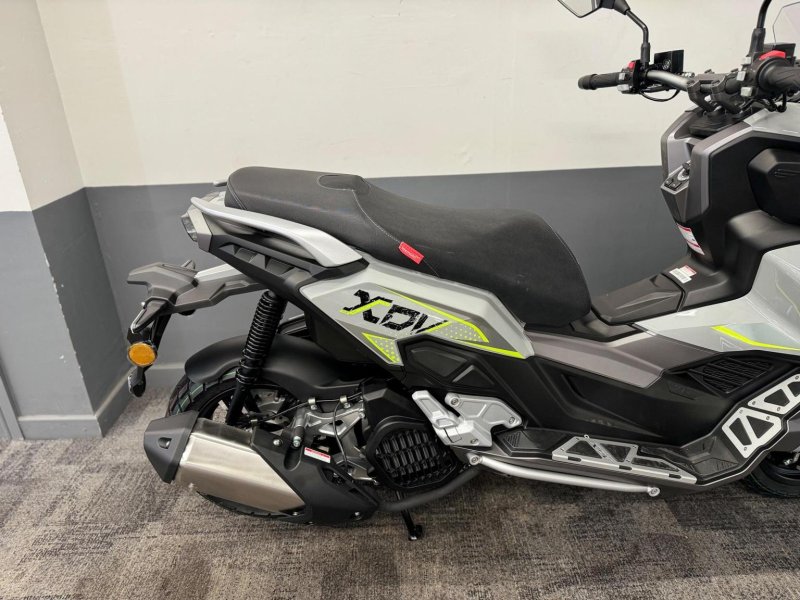LEXMOTO XDV300