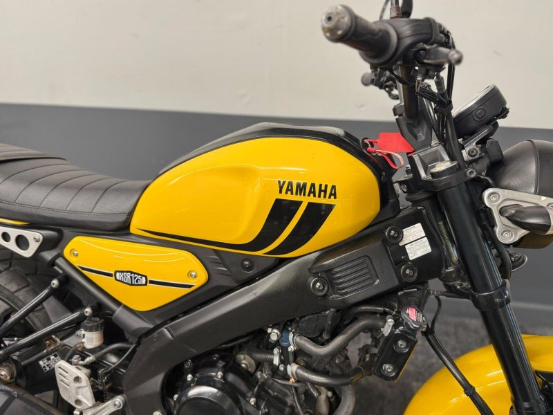YAMAHA 