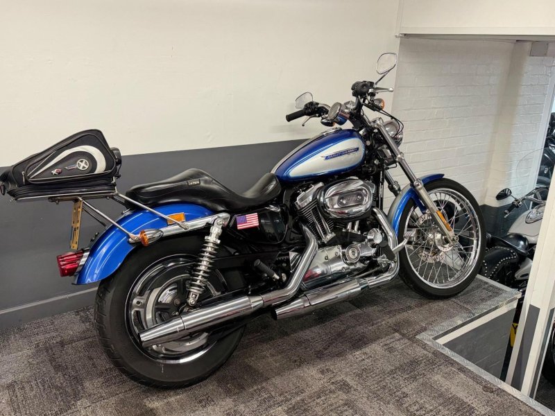 HARLEY-DAVIDSON Sportster