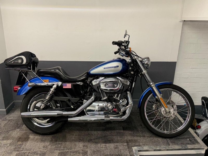 HARLEY-DAVIDSON Sportster