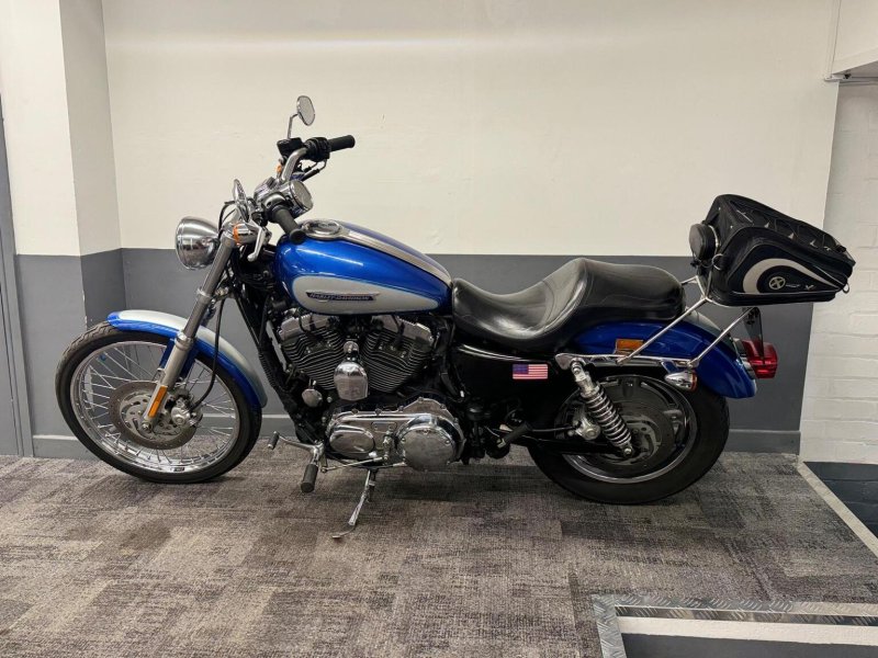 HARLEY-DAVIDSON Sportster