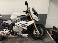 BMW S1000R