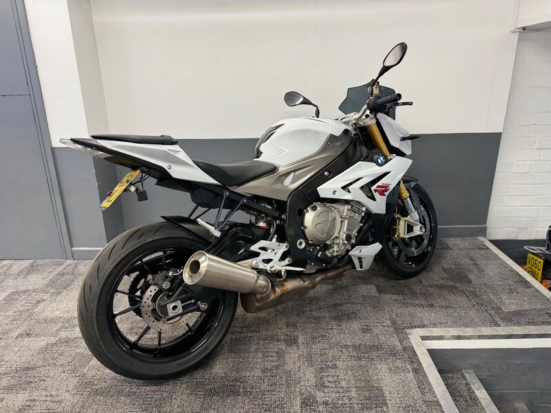 BMW S1000R