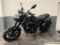 YAMAHA MT-09